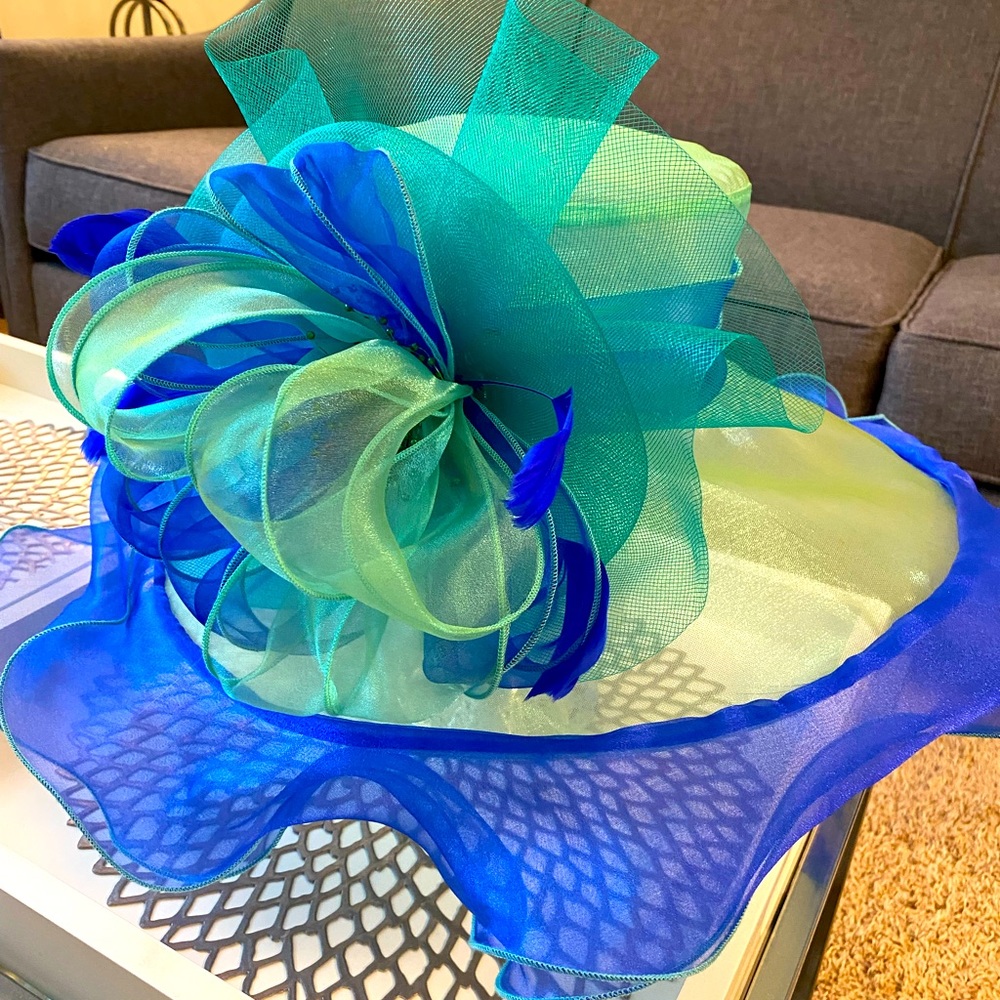 Elegant Blue and Green Women's Hat
